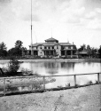 Zoo Photo-Lake-1880.jpg (188464 bytes)