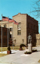 Xavier's D'Artagnan Statue.jpg (336454 bytes)